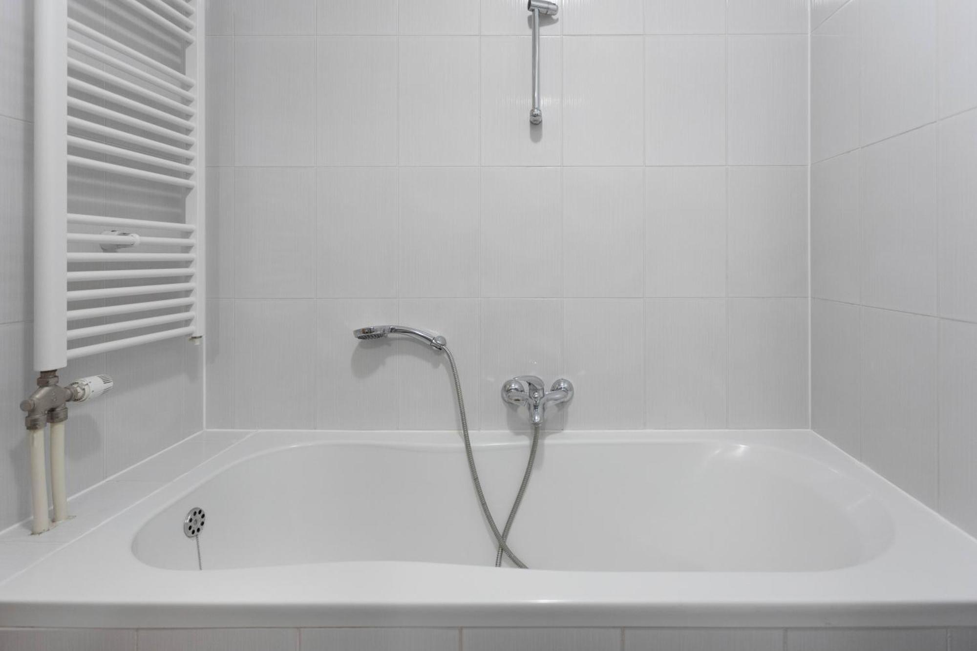 자그레브 Sunny 1Bdr With Balcony & Parking 아파트 외부 사진