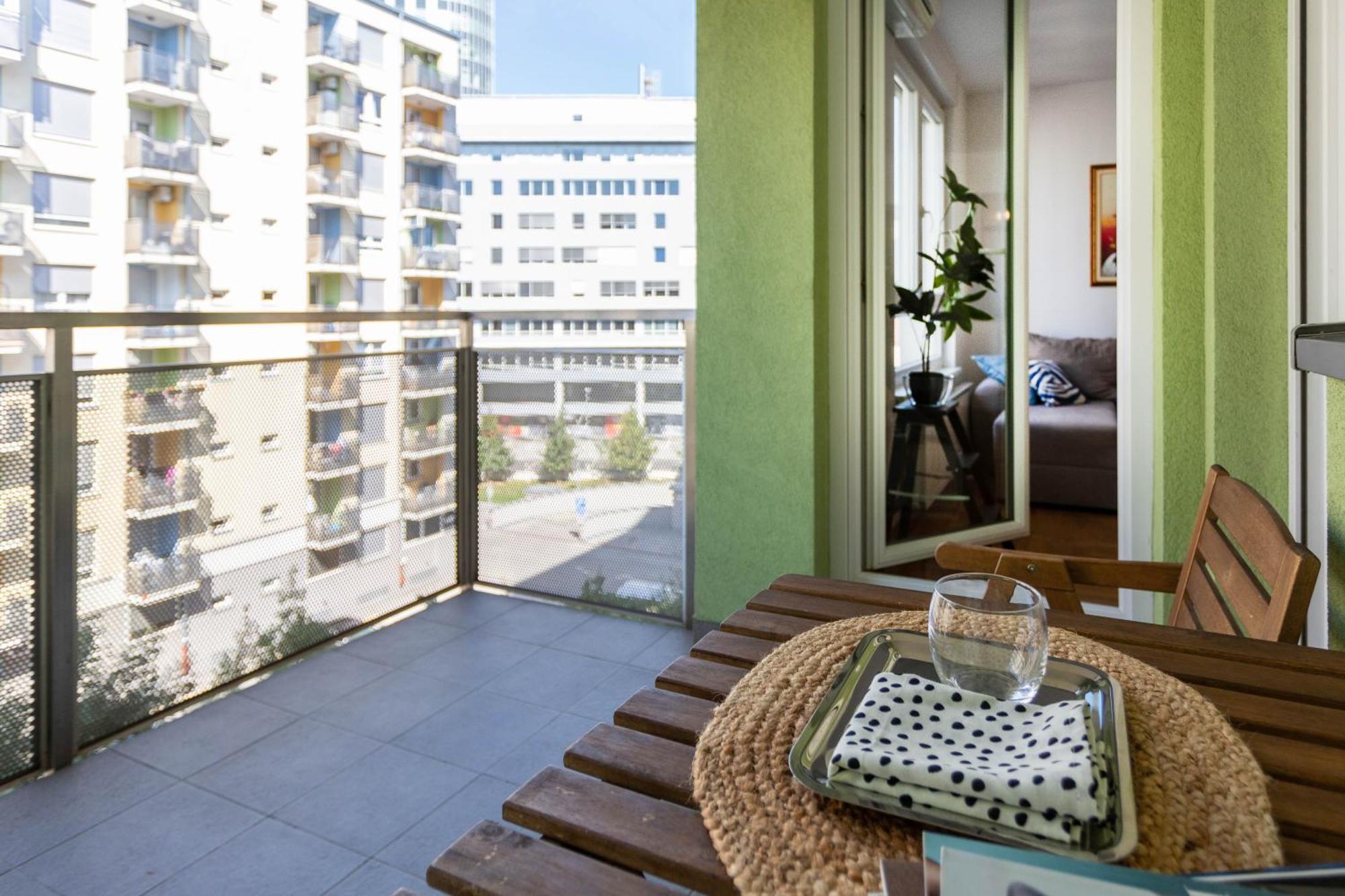 자그레브 Sunny 1Bdr With Balcony & Parking 아파트 외부 사진